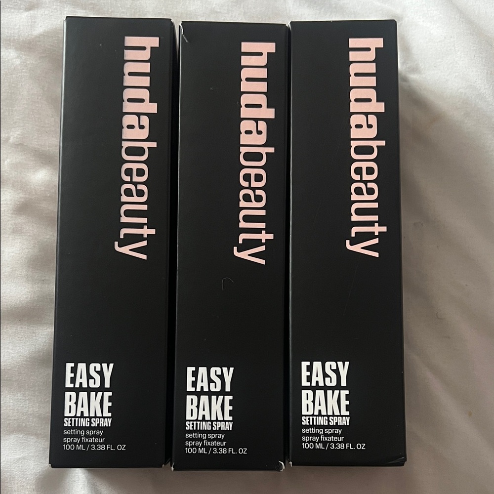 HUDA BEAUTY Easy Bake Setting Spray